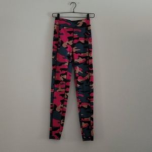 Popfit pink came leggings with pockets